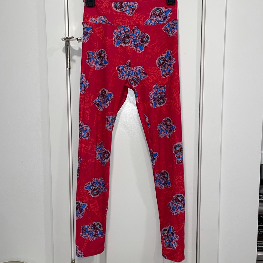 LuLaRoe onesize camera print hot pink leggings buttery soft